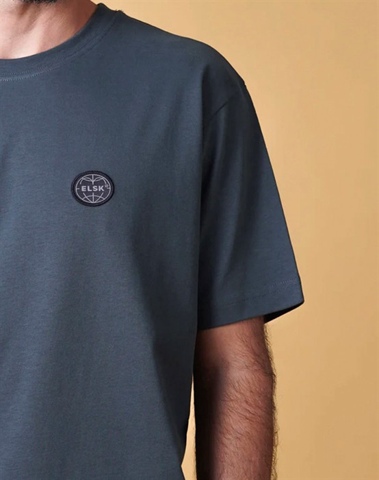 Globe Brushed T-shirt